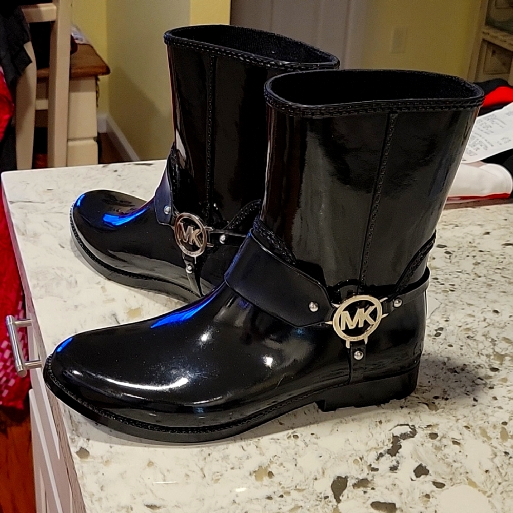 Michael Kors Fulton short black rain boots
